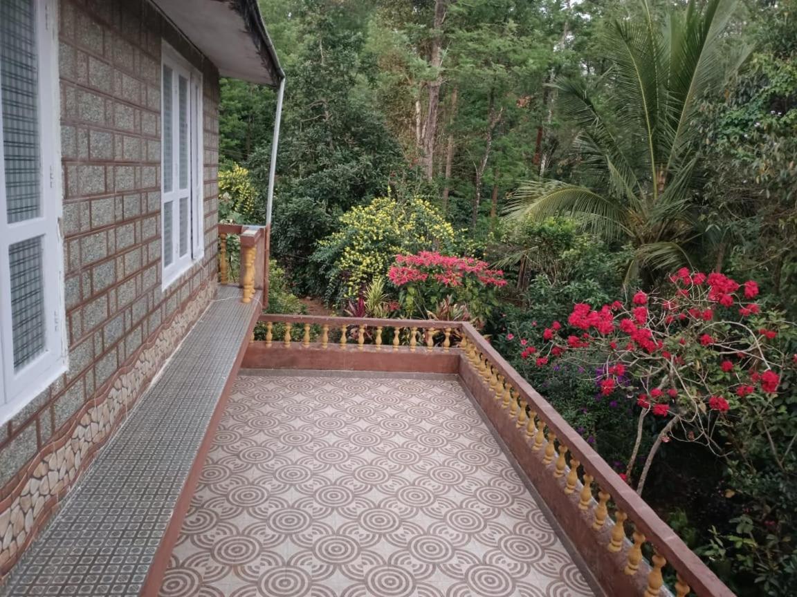 Appartamento Hill Side Estate Madikeri Esterno foto